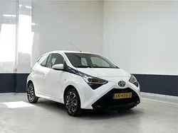 Wit Gebruikt 2019 Toyota Aygo X-play Hatchback | € 8.449 (Eerlijke prijs)