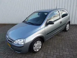 Grijs Gebruikt 2004 Opel Corsa Essentia Hatchback | € 1.150 (Eerlijke prijs)
