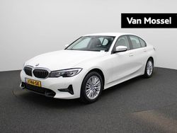 Wit Gebruikt 2020 BMW 318 Executive Sedan | € 24.945 (Eerlijke prijs)