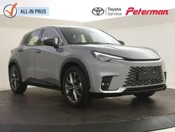 Grijs, metallic lak Gebruikt 2024 Lexus LBX SUV | € 37.899 (Goede deal)