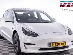 Wit Gebruikt 2023 Tesla Model 3 Standard Range Sedan | € 28.900 (Goede deal)