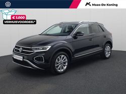 Zwart Gebruikt 2024 VW T-Roc Style SUV | € 32.440 (Goede deal)