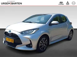 Grijs Gebruikt 2020 Toyota Yaris Hybrid Business Edition Hatchback | € 17.930 (Eerlijke prijs)