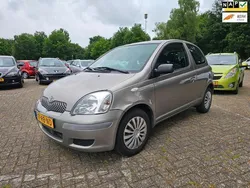 Grijs Gebruikt 2005 Toyota Yaris Hatchback | € 999 (Goede deal)