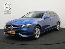 Blauw, metallic lak Gebruikt 2021 Mercedes C300 Stationwagen | € 36.430 (Eerlijke prijs)