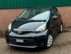 Zwart Gebruikt 2014 Toyota Aygo Hatchback | € 3.750 (Super prijs)