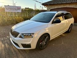Wit Gebruikt 2017 Skoda Octavia RS Stationwagen | € 20.995