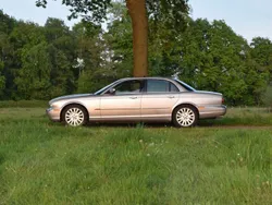 Grijs, metallic lak Gebruikt 2003 Jaguar XJ Sedan | € 12.990 (Duur)