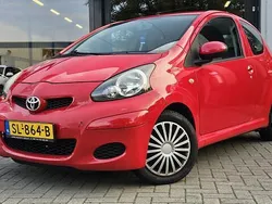 Rood Gebruikt 2011 Toyota Aygo Cool Hatchback | € 990 (Super prijs)