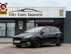 Zwart Gebruikt 2017 Ford Focus ST-Line Stationwagen | € 11.500 (Eerlijke prijs)
