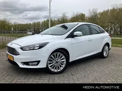 Wit Gebruikt 2017 Ford Focus Titanium Sedan | € 12.995 (Eerlijke prijs)