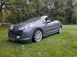 Grijs Gebruikt 2008 Peugeot 207 CC Sport Cabriolet | € 3.490 (Eerlijke prijs)