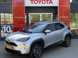 Grijs Gebruikt 2024 Toyota Yaris Cross Edition SUV | € 29.900 (Eerlijke prijs)