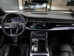 Grijs metallic Gebruikt 2023 Audi Q8 e-tron S-Line SUV | € 70.000