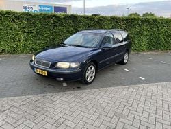 Blauw Gebruikt 2003 Volvo V70 Stationwagen | € 1.500 (Eerlijke prijs)