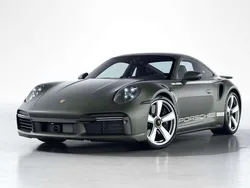 Groen Gebruikt 2025 Porsche 992 Coupé | € 399.995