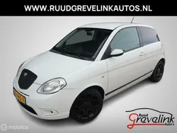 Wit Gebruikt 2009 Lancia Ypsilon Hatchback | € 2.745 (Eerlijke prijs)