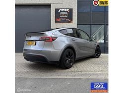 Grijs Gebruikt 2024 Tesla Model Y RWD SUV | € 36.999 (Eerlijke prijs)