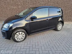 Zwart Gebruikt 2016 VW up! Hatchback | € 6.250 (Eerlijke prijs)