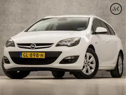 Wit Gebruikt 2015 Opel Astra Stationwagen | € 10.445 (Goede deal)