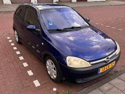 Blauw Gebruikt 2003 Opel Corsa Sport Hatchback | € 500 (Goede deal)
