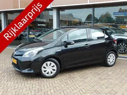 Zwart Gebruikt 2013 Toyota Yaris Hybrid Comfort Hatchback | € 10.900 (Eerlijke prijs)
