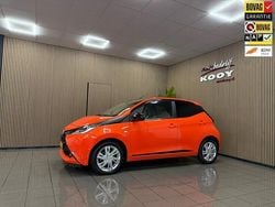 Oranje Gebruikt 2016 Toyota Aygo Sport Hatchback | € 7.475 (Eerlijke prijs)