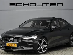 Zwart Gebruikt 2023 Volvo S60 R-Design Sedan | € 34.900 (Super prijs)