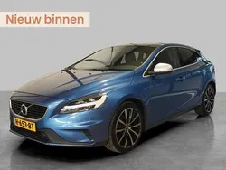 Blauw Gebruikt 2020 Volvo V40 Stationwagen | € 17.895 (Eerlijke prijs)
