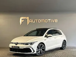 Wit, metallic lak Gebruikt 2020 VW Golf VIII R-line Hatchback | € 29.890 (Eerlijke prijs)