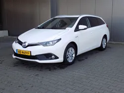 Wit Gebruikt 2015 Toyota Auris Hybrid Stationwagen | € 11.400 (Super prijs)