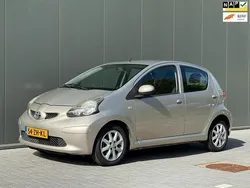 Beige Gebruikt 2008 Toyota Aygo Hatchback | € 2.940 (Eerlijke prijs)