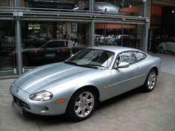 Blauwseafrost metallic Gebruikt 1997 Jaguar XK8 Cabriolet | € 19.700 (Eerlijke prijs)