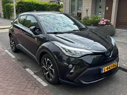 Zwart Gebruikt 2021 Toyota C-HR SUV | € 22.950 (Goede deal)