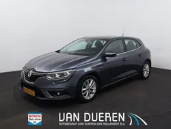 Grijs Gebruikt 2017 Renault Mégane IV Zen Hatchback | € 9.950 (Eerlijke prijs)