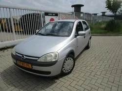 Grijs Gebruikt 2004 Opel Corsa Njoy Hatchback | € 1.350 (Eerlijke prijs)