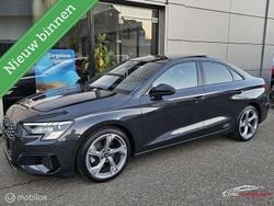 Grijs Gebruikt 2021 Audi A3 S-Line Sedan | € 31.995 (Duur)