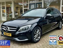 Zwart, metallic lak Gebruikt 2015 Mercedes C180 Avantgarde Stationwagen | € 15.900 (Eerlijke prijs)