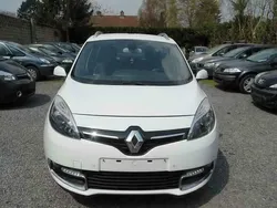 Wit Gebruikt 2015 Renault Grand Scénic III MPV | € 6.900 (Eerlijke prijs)