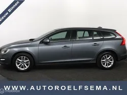 Grijs Gebruikt 2017 Volvo V60 Stationwagen | € 16.950 (Eerlijke prijs)