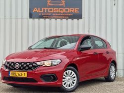 Rood Gebruikt 2017 Fiat Tipo Pop Hatchback | € 7.950 (Eerlijke prijs)