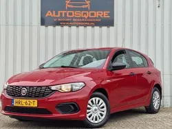 Rood Gebruikt 2017 Fiat Tipo Pop Hatchback | € 8.950 (Eerlijke prijs)