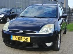 Zwart Gebruikt 2005 Ford Fiesta Ghia Hatchback | € 1.099 (Super prijs)