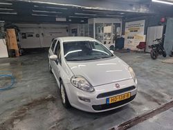 Grijs Gebruikt 2015 Fiat Punto Street Hatchback | € 2.995 (Goede deal)