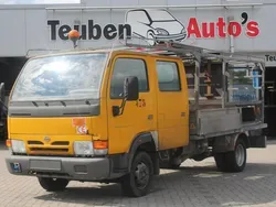 Geel Gebruikt 1999 Nissan Cabstar Pickup | € 3.985