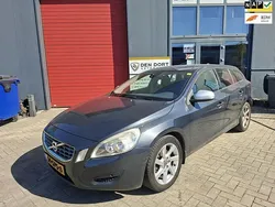 Grijs Gebruikt 2011 Volvo V60 Drive Kinetic Stationwagen | € 2.950 (Super prijs)