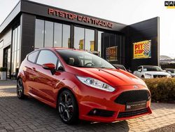 Oranje Gebruikt 2014 Ford Fiesta ST Hatchback | € 14.750 (Duur)