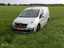 Zilver Gebruikt 2018 Peugeot Partner MPV | € 5.142 (Eerlijke prijs)