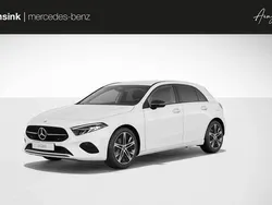 Wit Nieuw 2025 Mercedes A180 Luxury Hatchback | € 44.418 (Iets duurder)