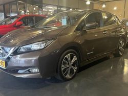 Bruin, metallic lak Gebruikt 2020 Nissan Leaf Tekna Hatchback | € 16.950 (Duur)